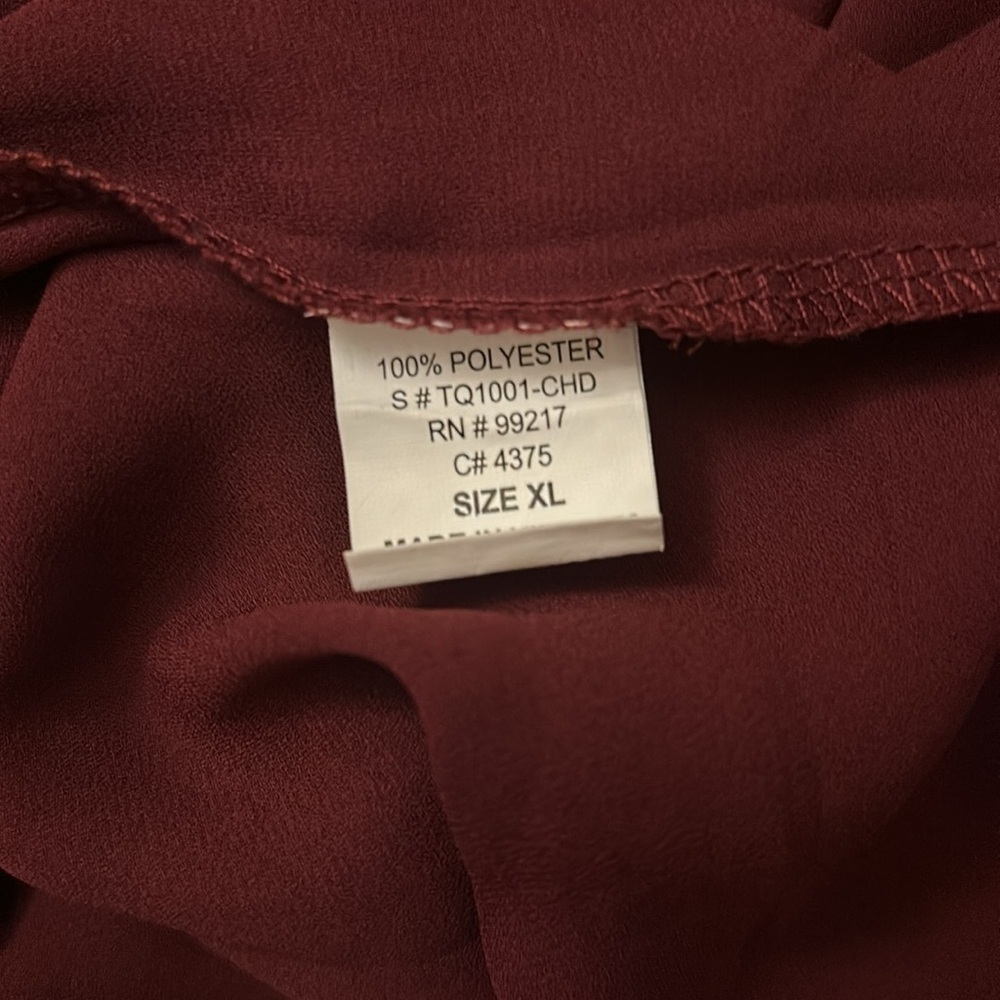 Buckle Maroon Dressy Top- Size XL - Picture 10 of 11